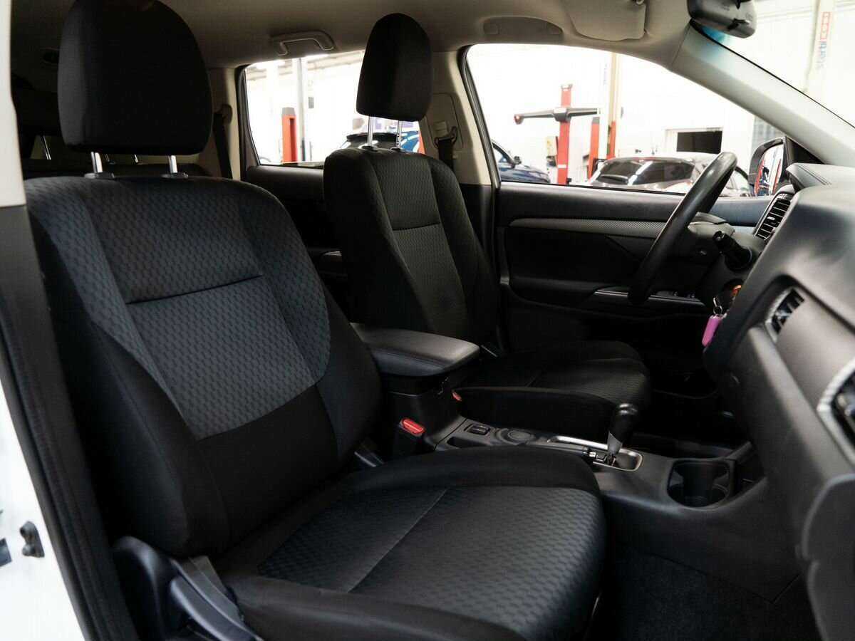 Mitsubishi Outlander, 2015 Фото №12