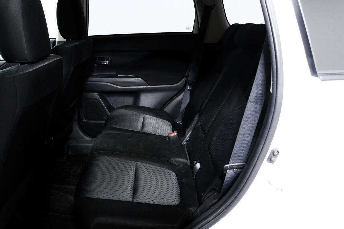 Mitsubishi Outlander, 2013 Фото №12