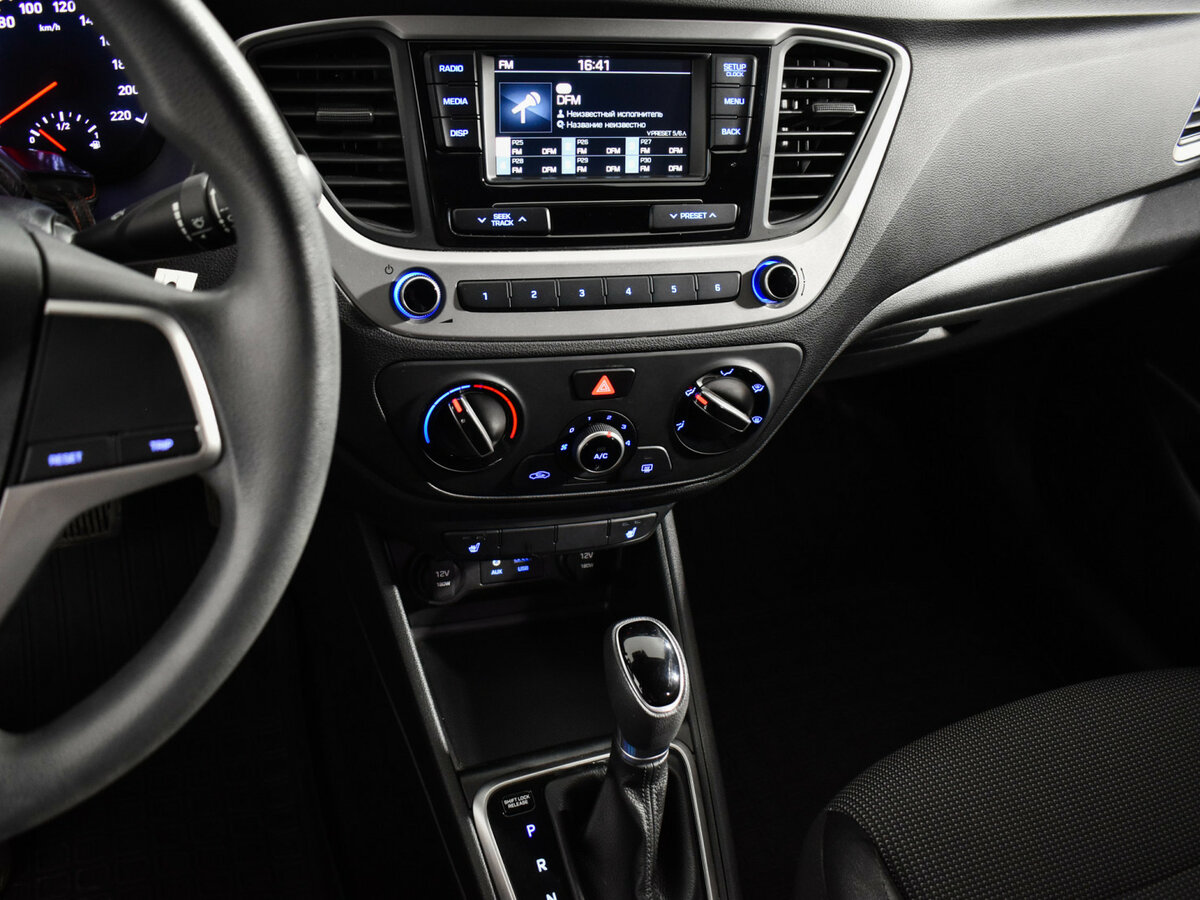 Hyundai Solaris II, 2017 Фото №15