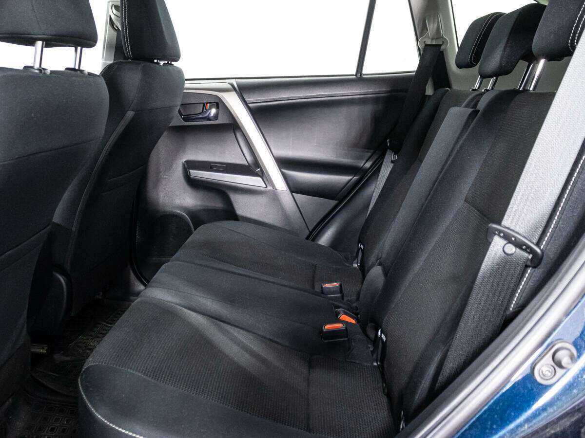 Toyota RAV4, 2018 Фото №10