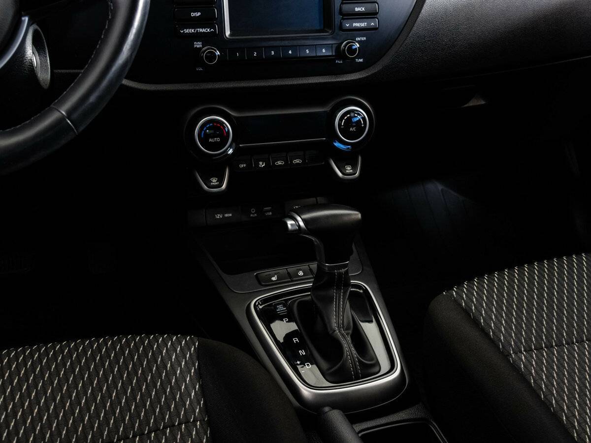 Kia Rio X-Line, 2018 Фото №11