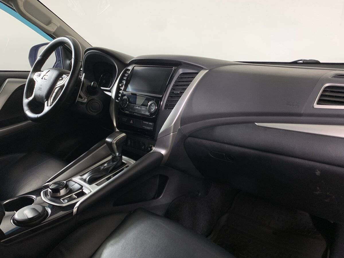 Mitsubishi Pajero Sport, 2018 Фото №13