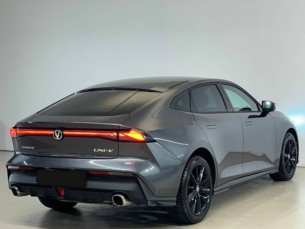 Changan UNI-V, 2023 Фото №7