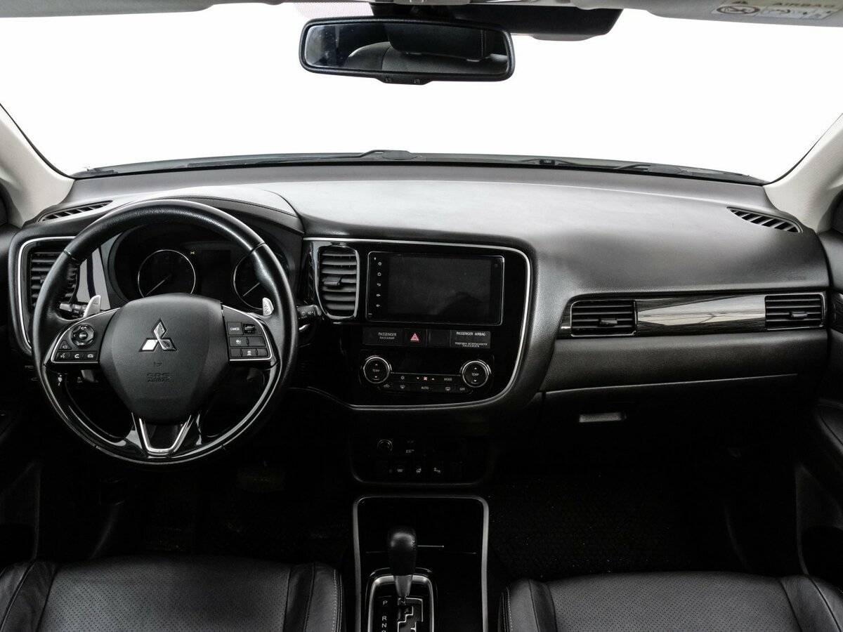 Mitsubishi Outlander III Рестайлинг 2, 2017 Фото №8
