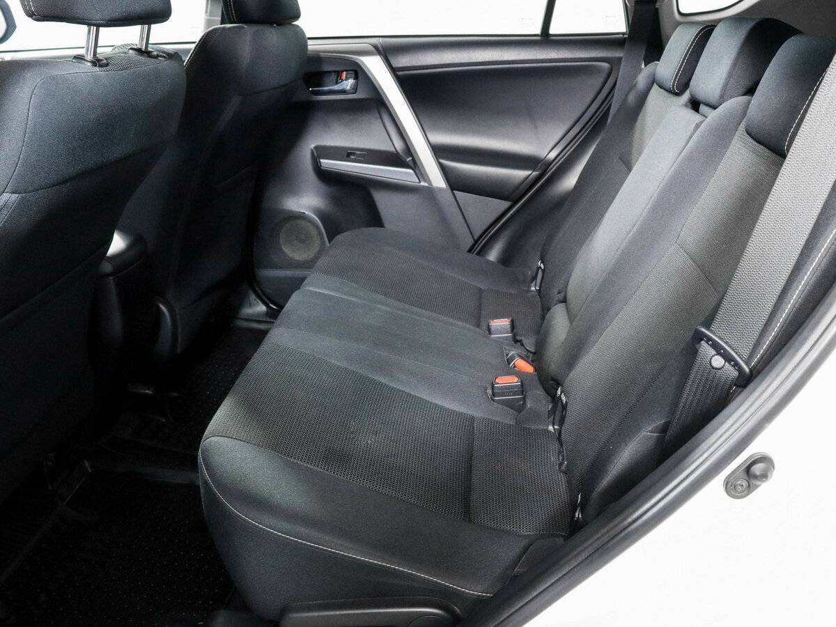 Toyota RAV4, 2017 Фото №7