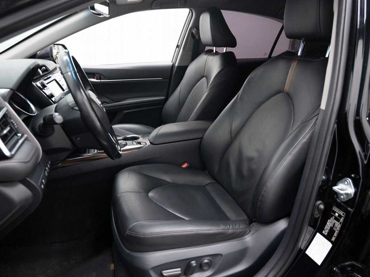 Toyota Camry, 2019 Фото №8