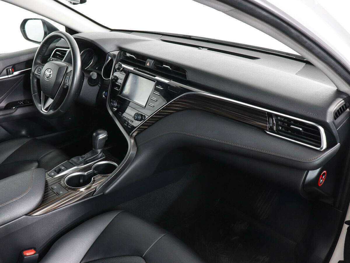Toyota Camry, 2019 Фото №9