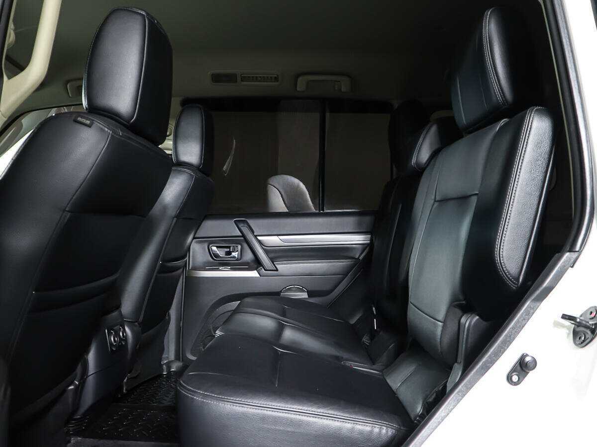 Mitsubishi Pajero, 2014 Фото №8