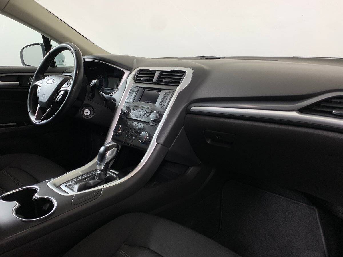 Ford Mondeo, 2018 Фото №13