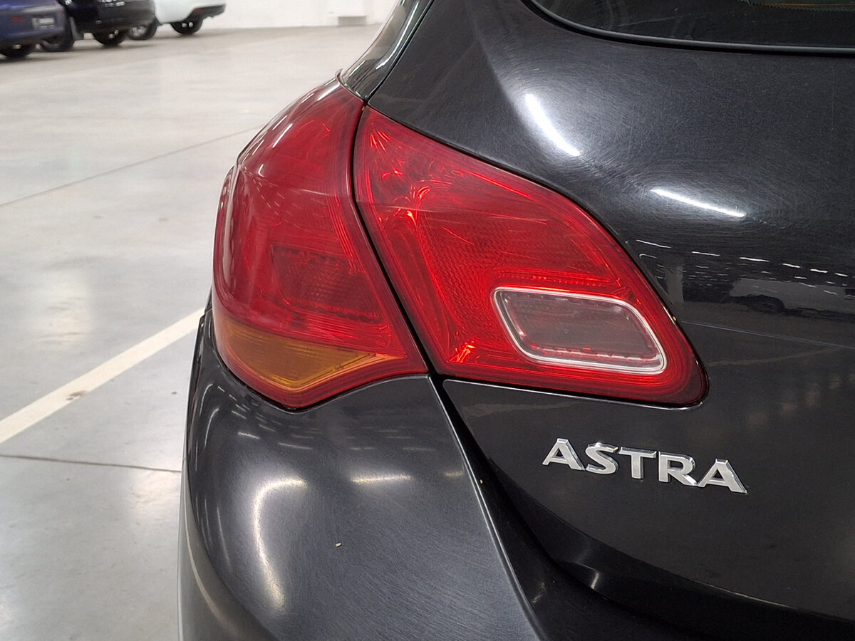 Opel Astra J Рестайлинг, 2013 Фото №9