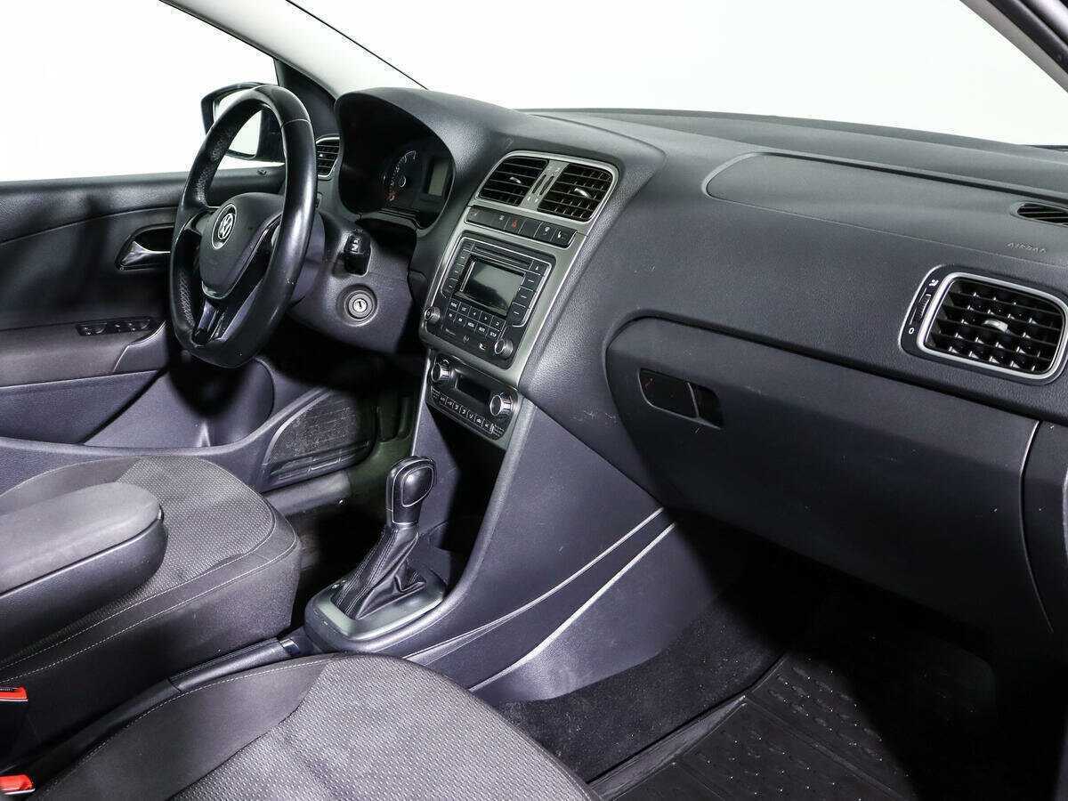 Volkswagen Polo, 2016 Фото №9