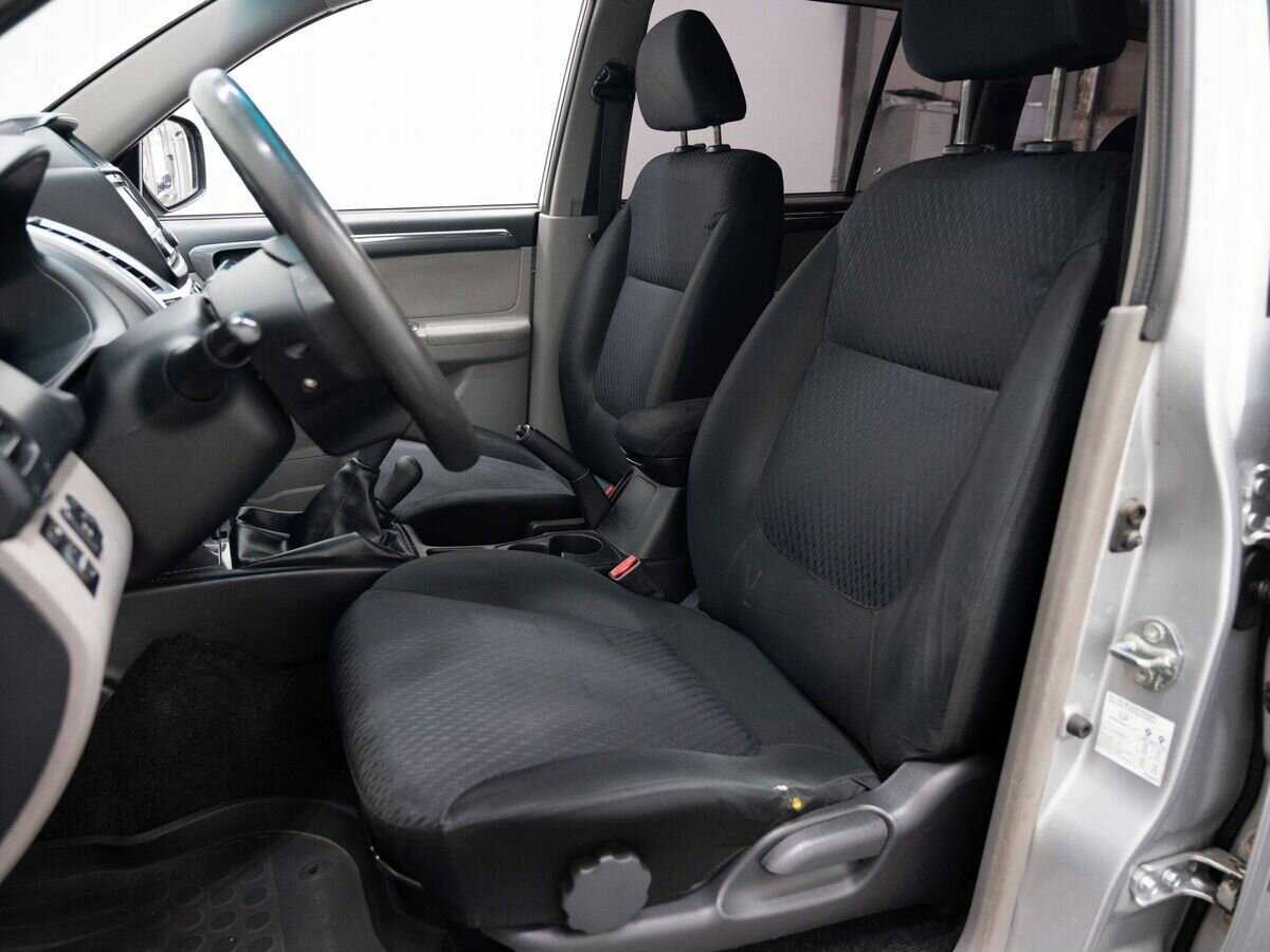 Mitsubishi Pajero Sport, 2014 Фото №8