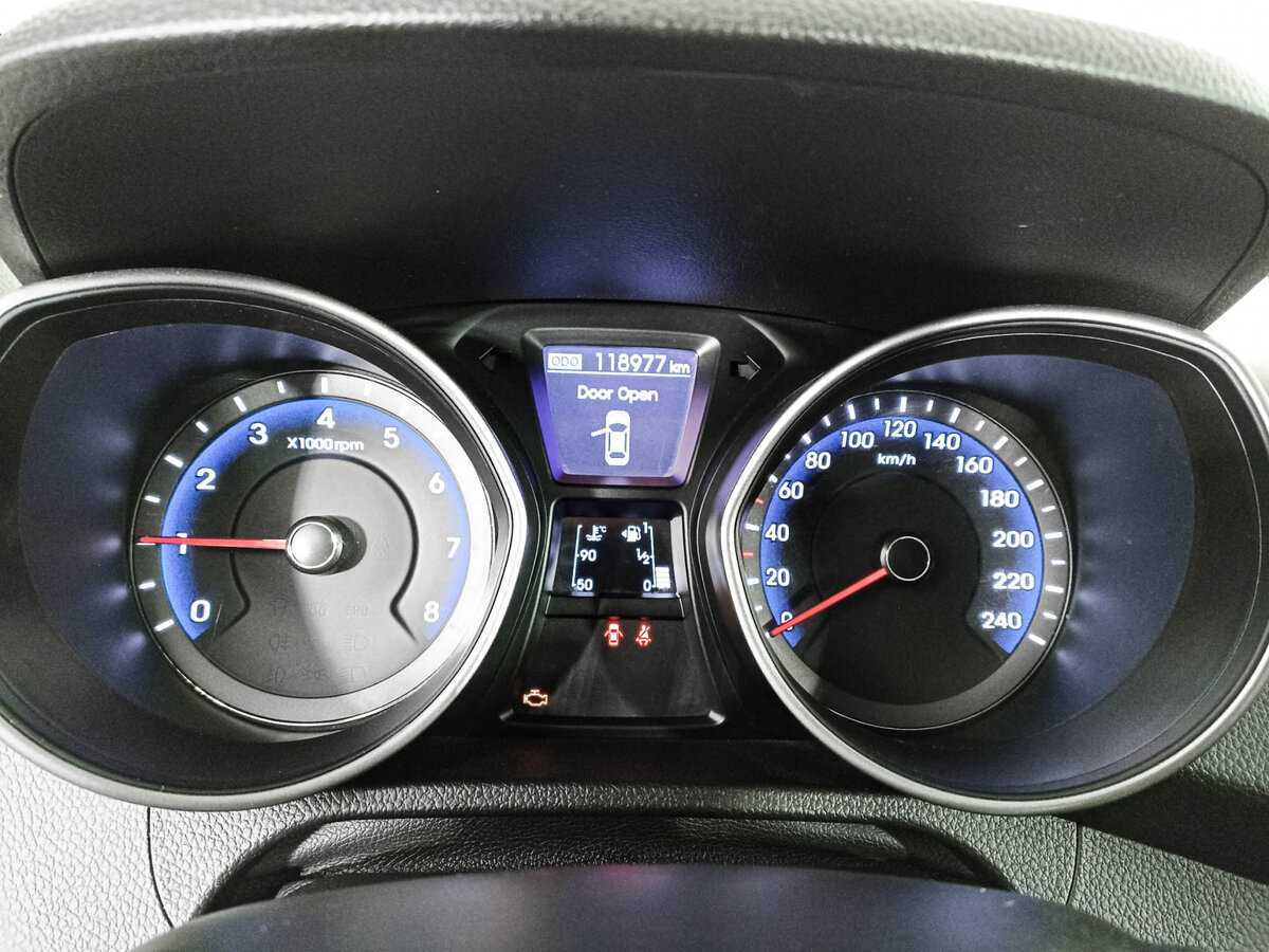 Hyundai i30, 2012 Фото №11