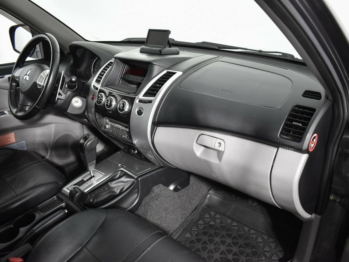 Mitsubishi Pajero Sport II, 2012 Фото №10