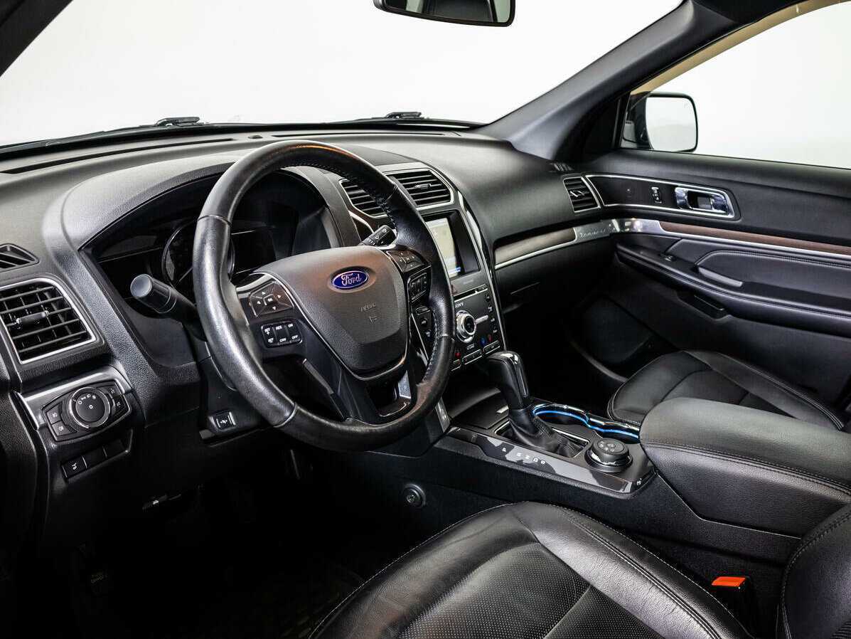 Ford Explorer, 2016 Фото №11