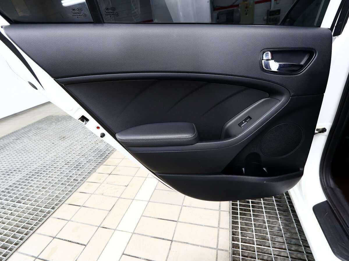 Kia Cerato, 2018 Фото №14