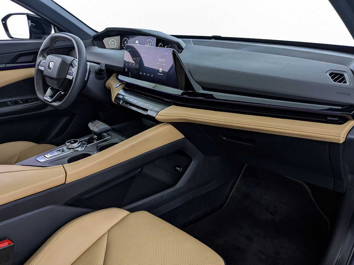 Changan UNI-V, 2022 Фото №15