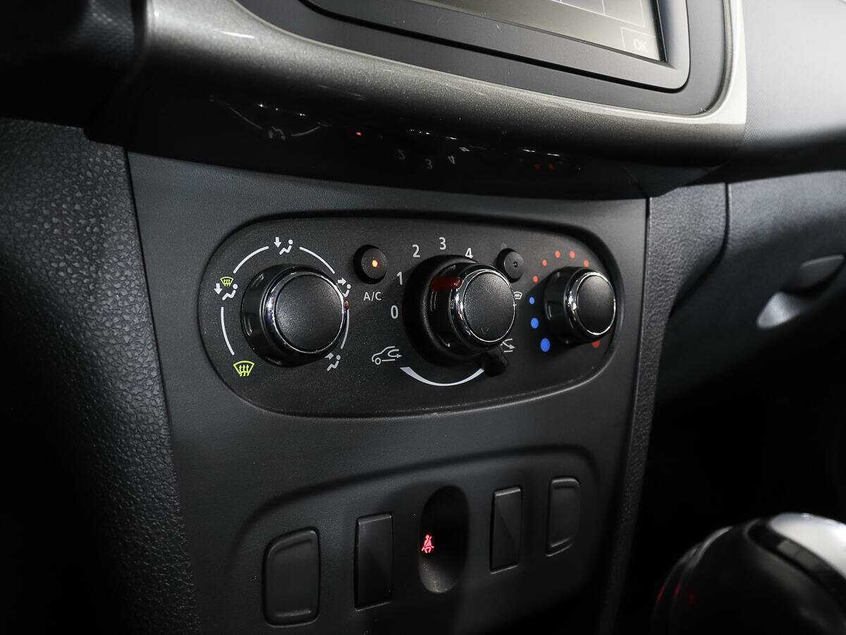 Renault Logan, 2020 Фото №15