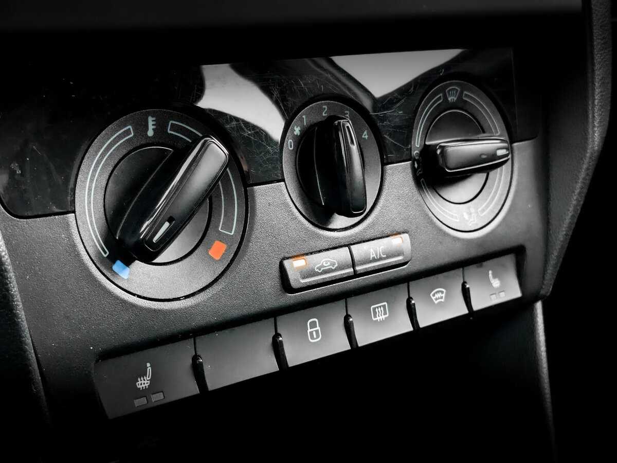 Skoda Rapid, 2018 Фото №21