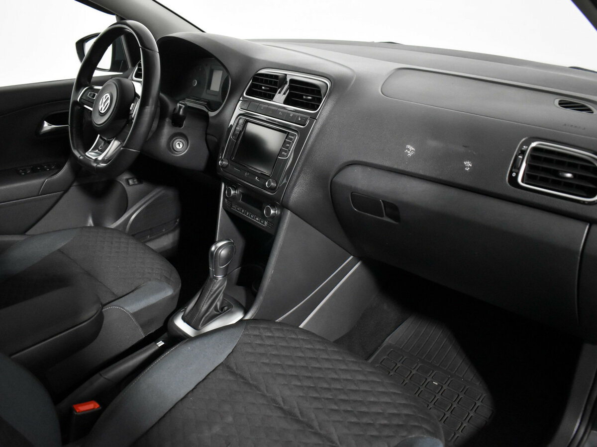 Volkswagen Polo V Рестайлинг, 2019 Фото №12