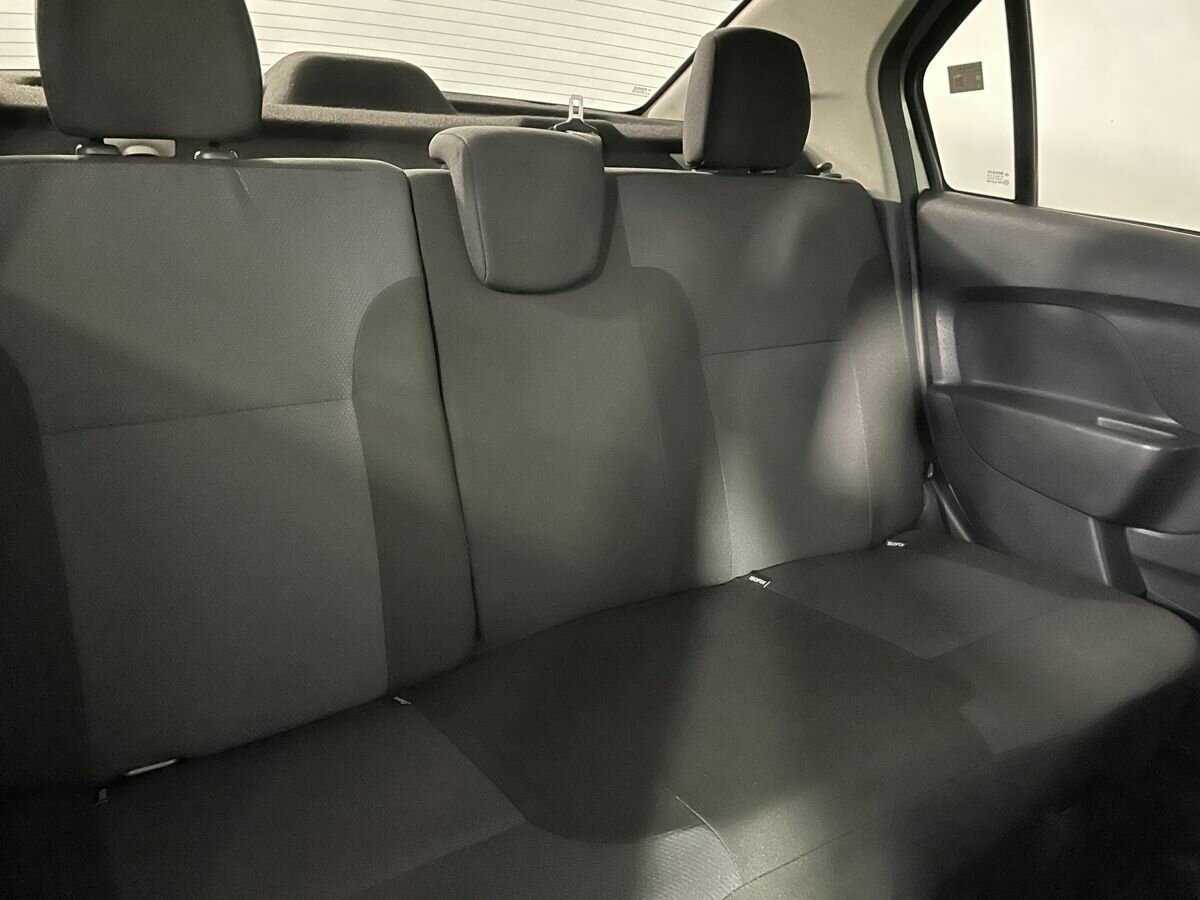 Renault Logan, 2018 Фото №15