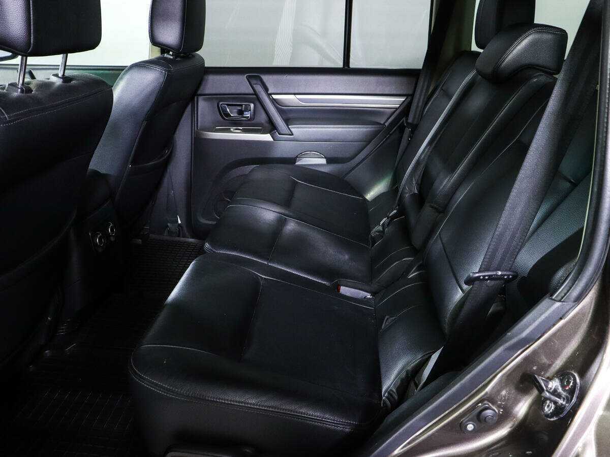 Mitsubishi Pajero, 2014 Фото №8