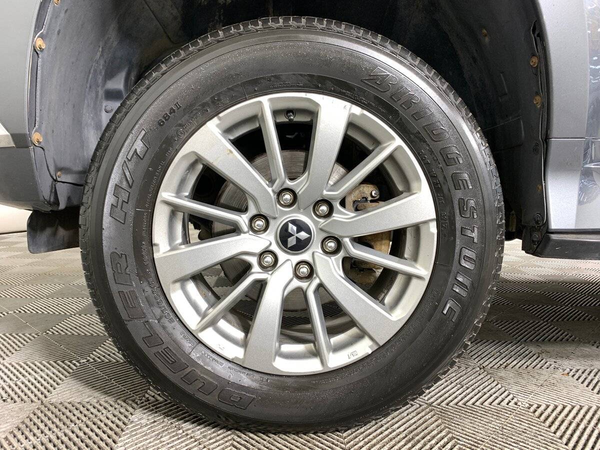 Mitsubishi Pajero Sport, 2018 Фото №9