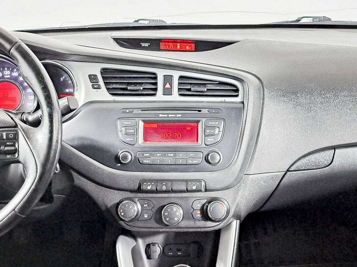 Kia Ceed, 2012 Фото №11