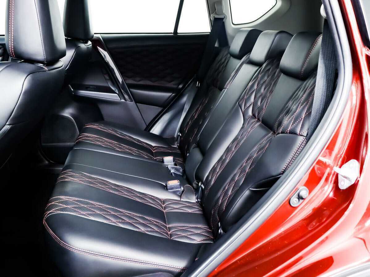 Toyota RAV4, 2017 Фото №12