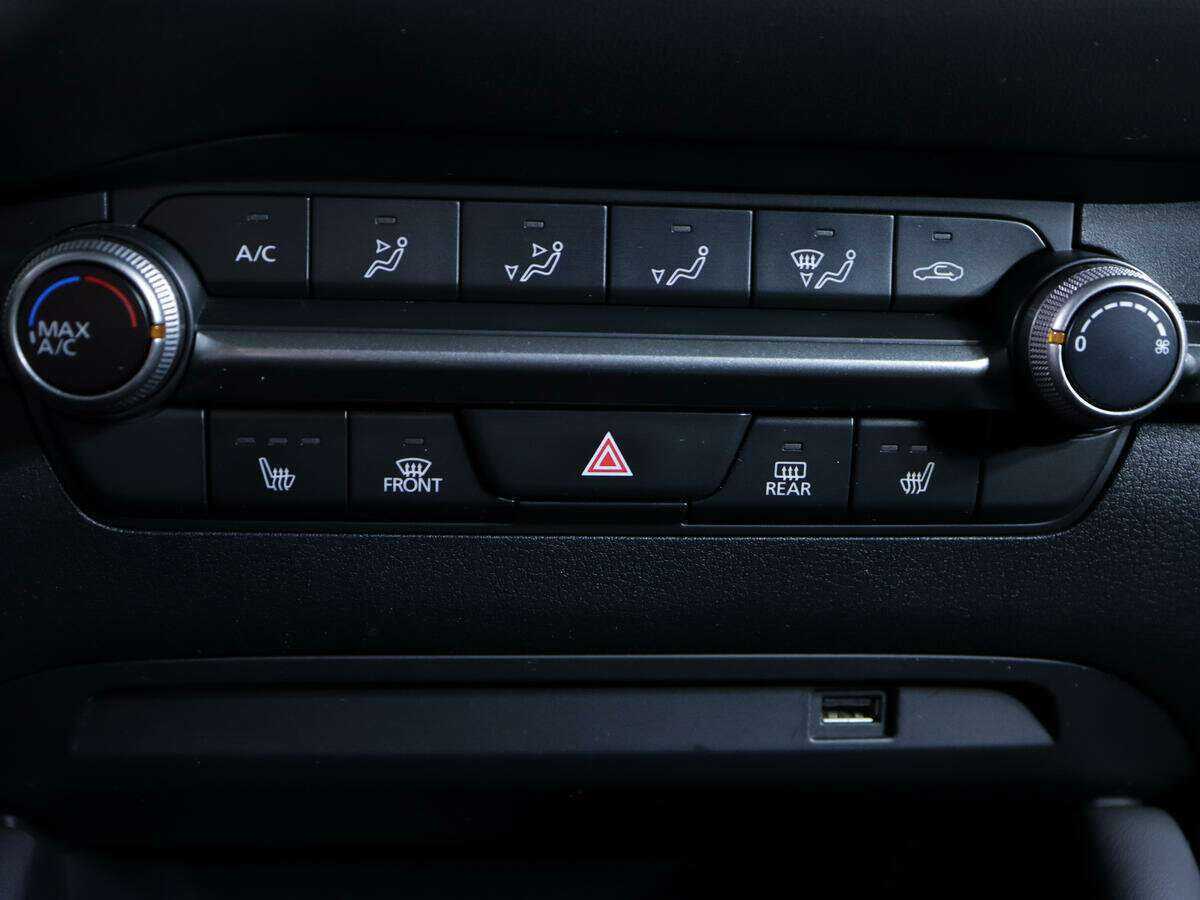 Mazda 3, 2020 Фото №18