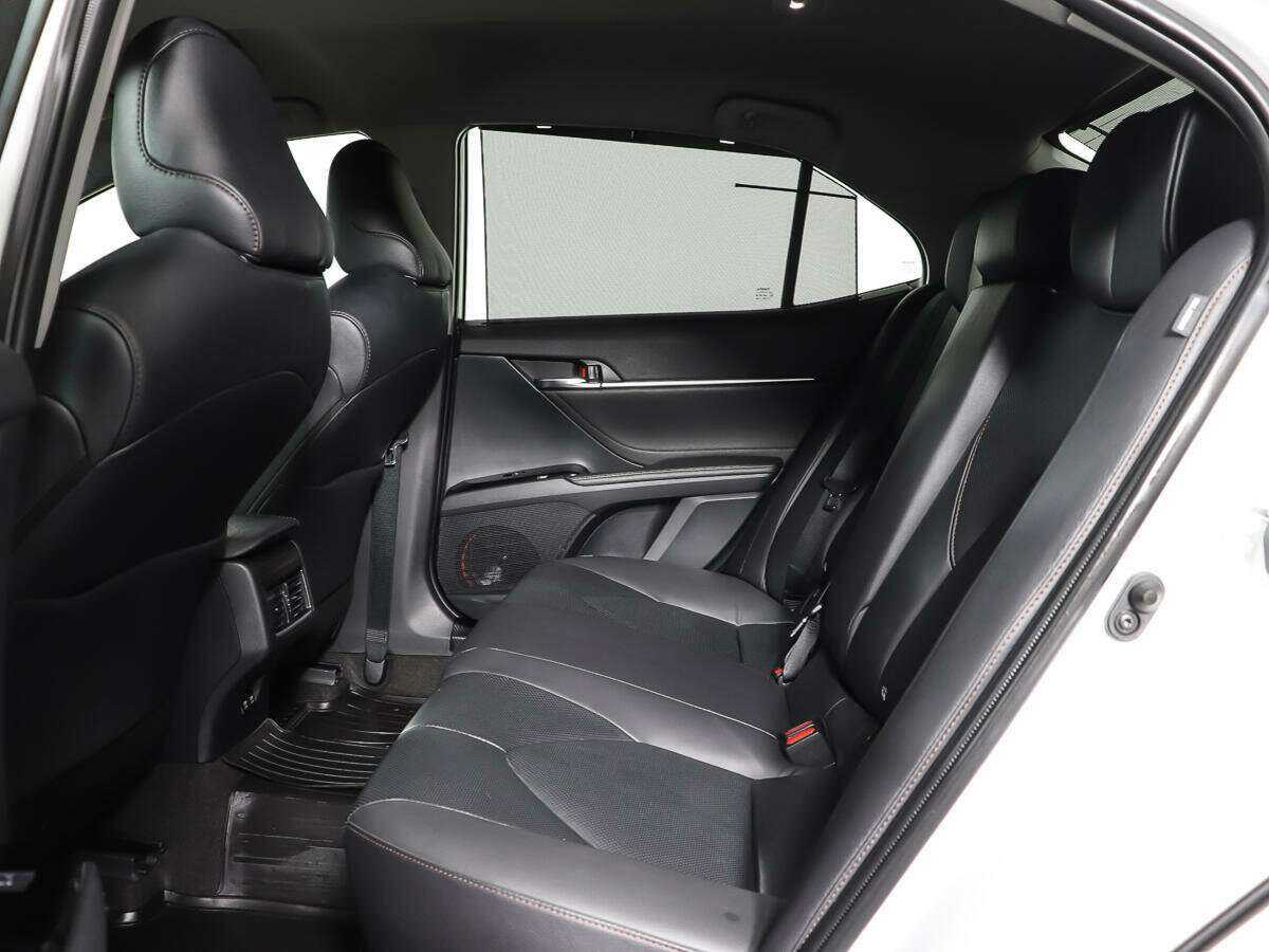 Toyota Camry, 2020 Фото №8