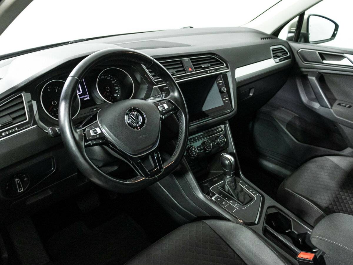 Volkswagen Tiguan II, 2019 Фото №11