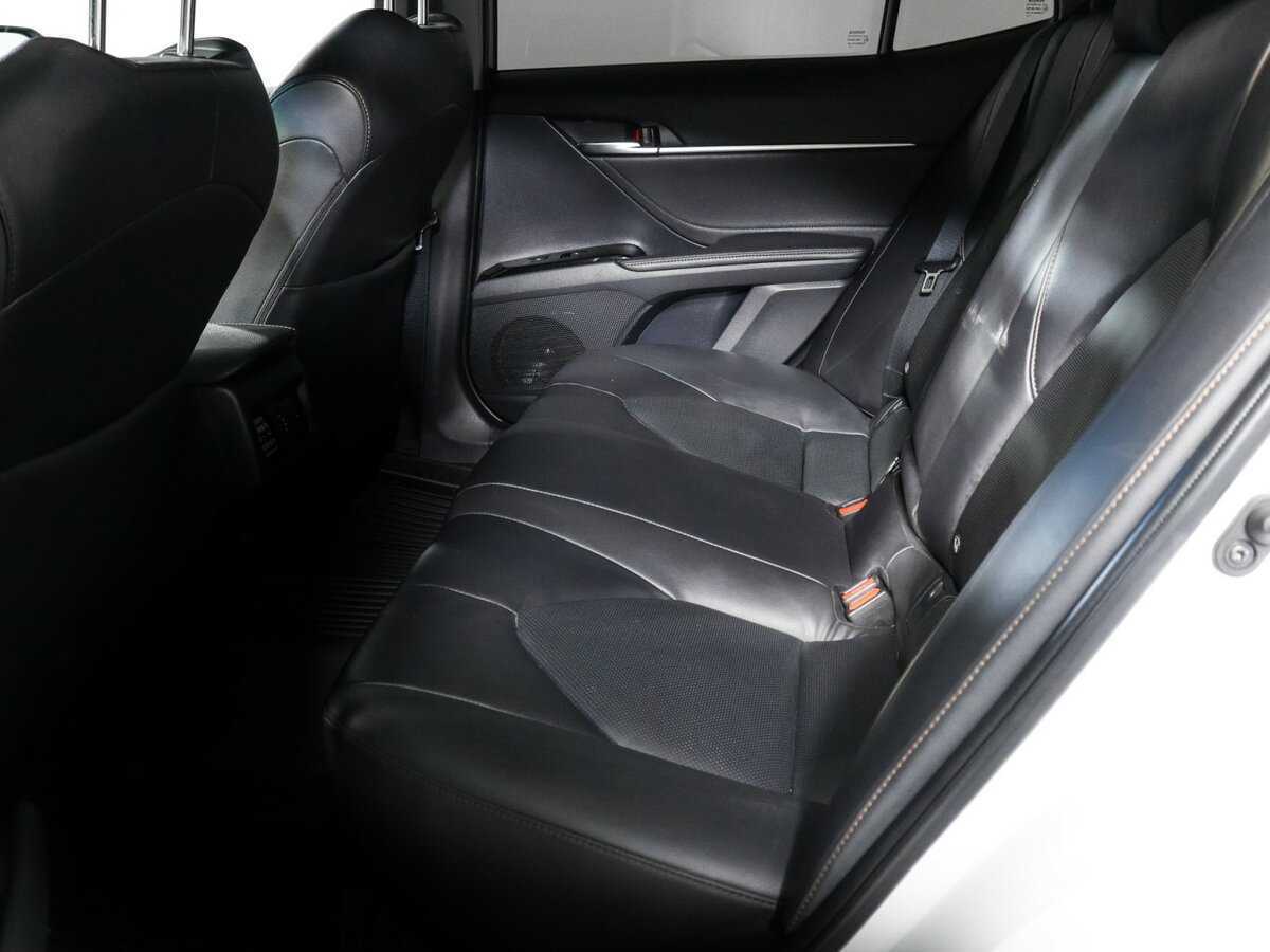 Toyota Camry, 2019 Фото №7