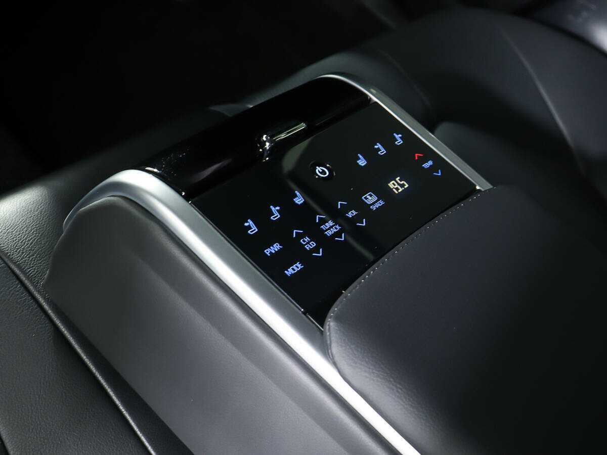 Toyota Camry, 2018 Фото №12