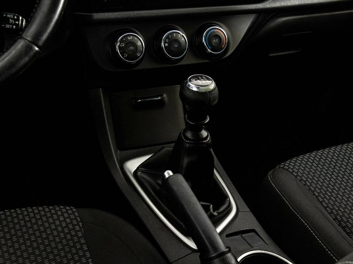 Toyota Corolla, 2013 Фото №13