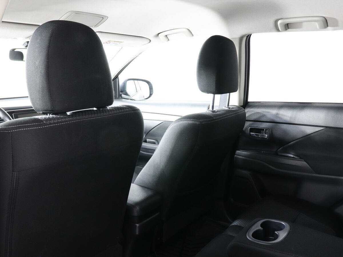 Mitsubishi Outlander, 2018 Фото №12