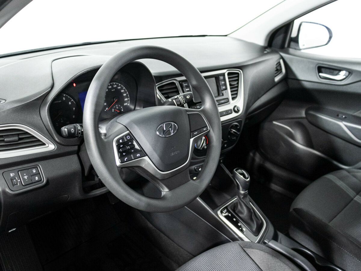 Hyundai Solaris II Рестайлинг, 2022 Фото №9