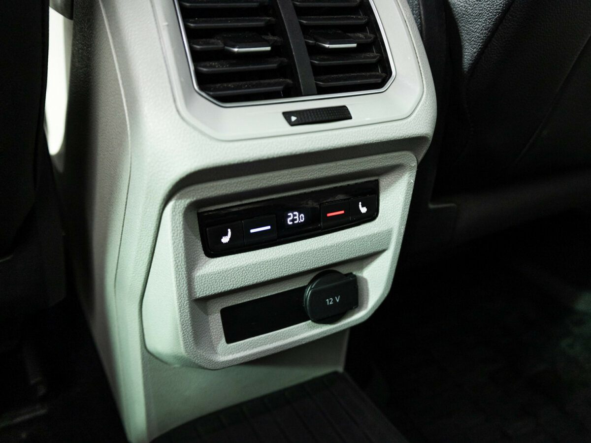 Volkswagen Tiguan II, 2017 Фото №18