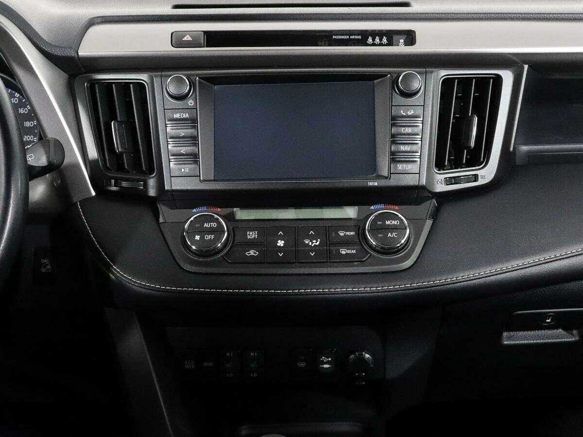 Toyota RAV4, 2016 Фото №11