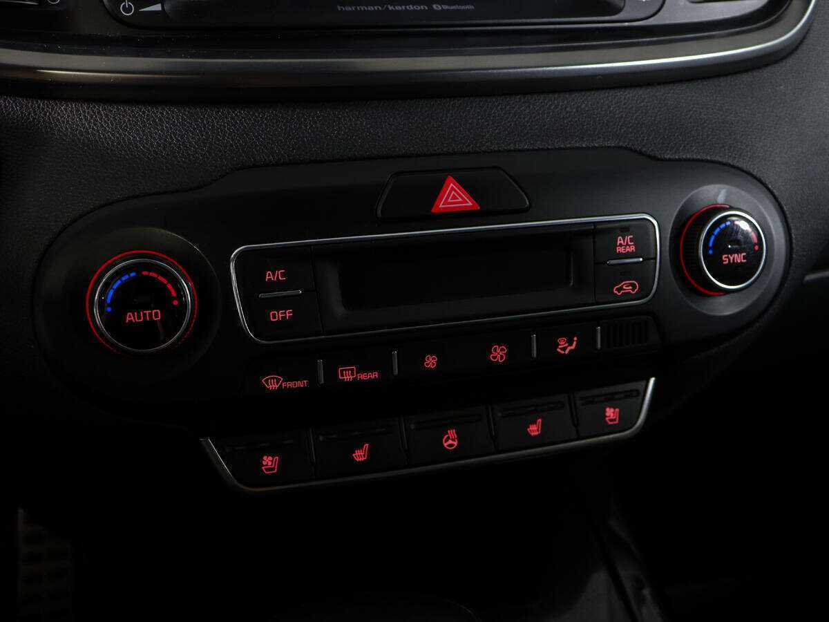 Kia Sorento, 2019 Фото №28