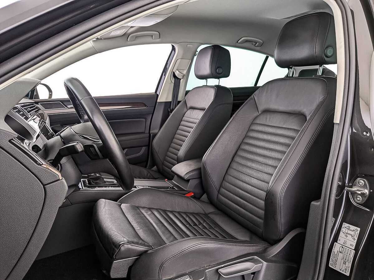 Volkswagen Passat, 2019 Фото №20