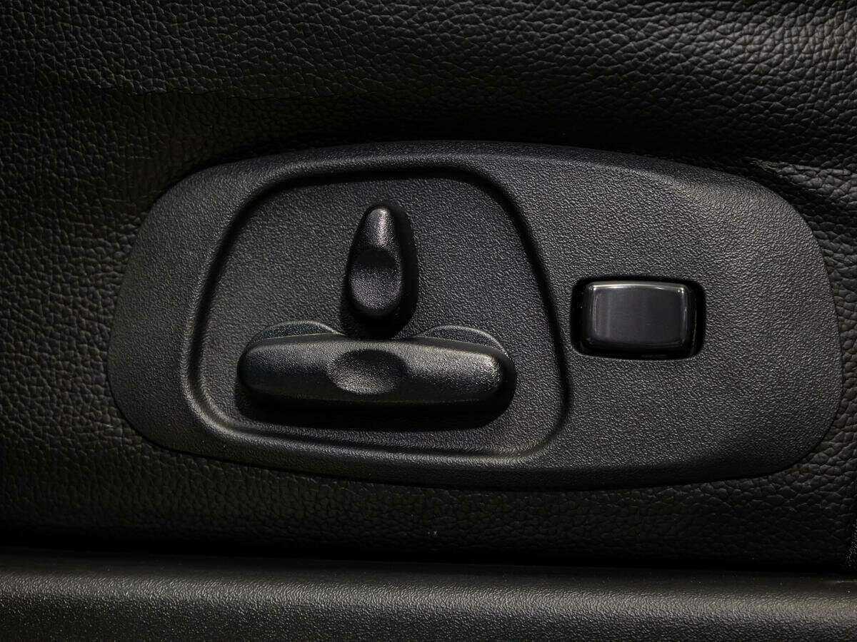 Mitsubishi Pajero, 2015 Фото №19