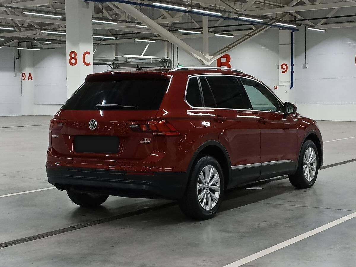 Volkswagen Tiguan, 2018 Фото №5