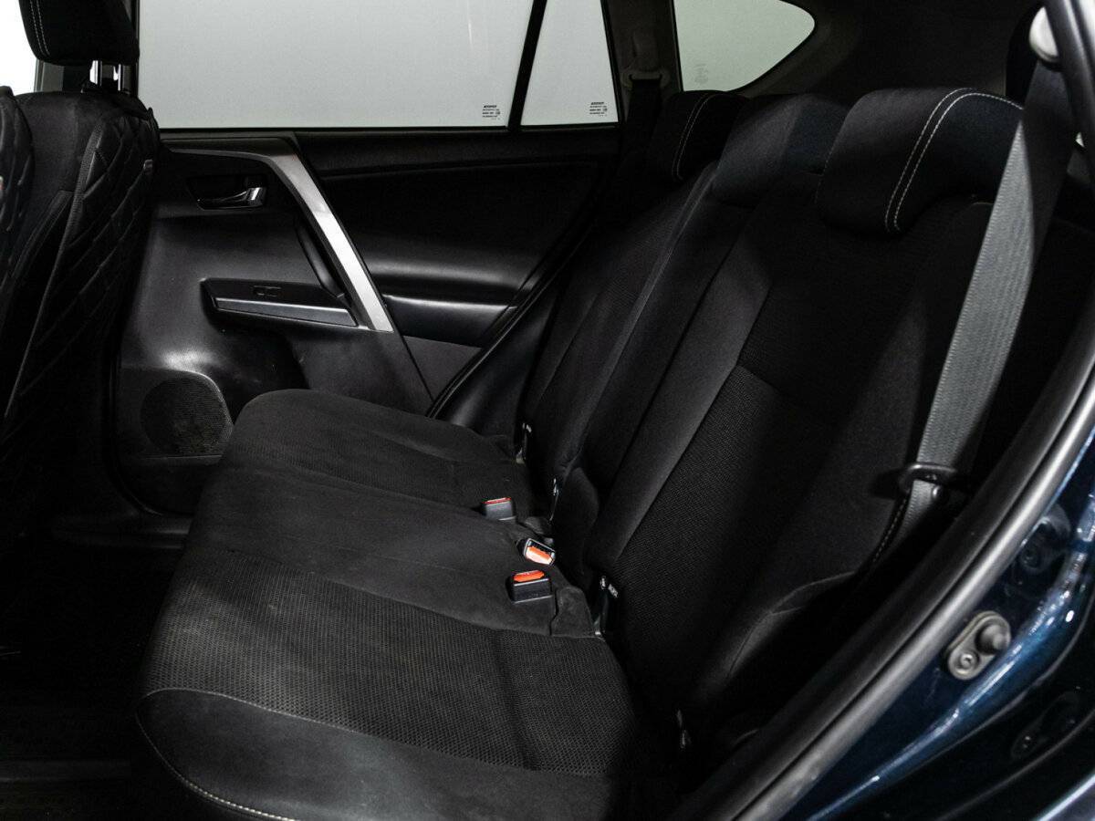 Toyota RAV4, 2018 Фото №10