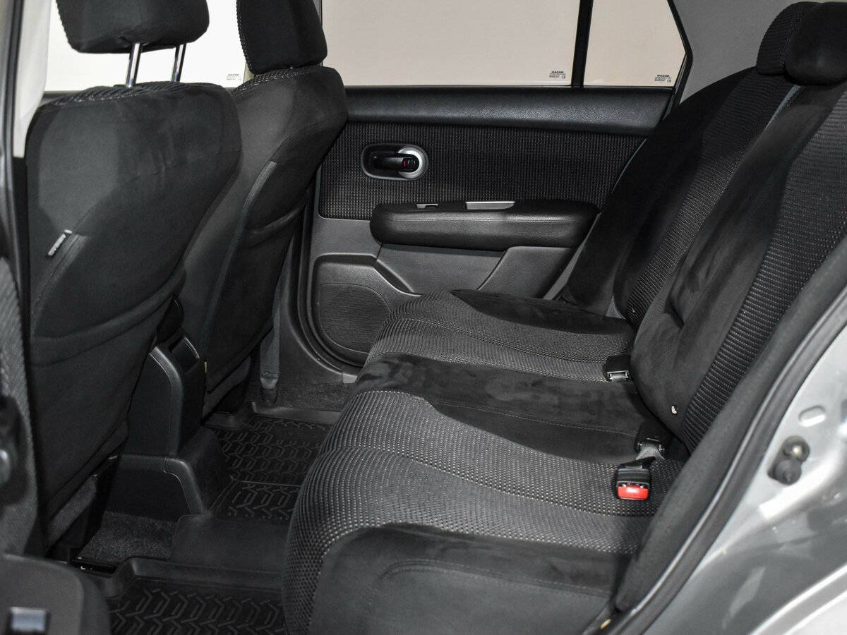 Nissan Tiida, 2013 Фото №11