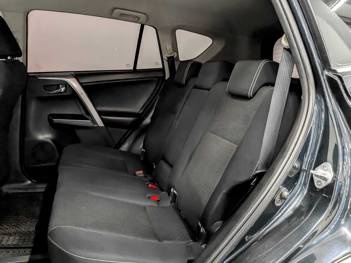 Toyota RAV4, 2017 Фото №12