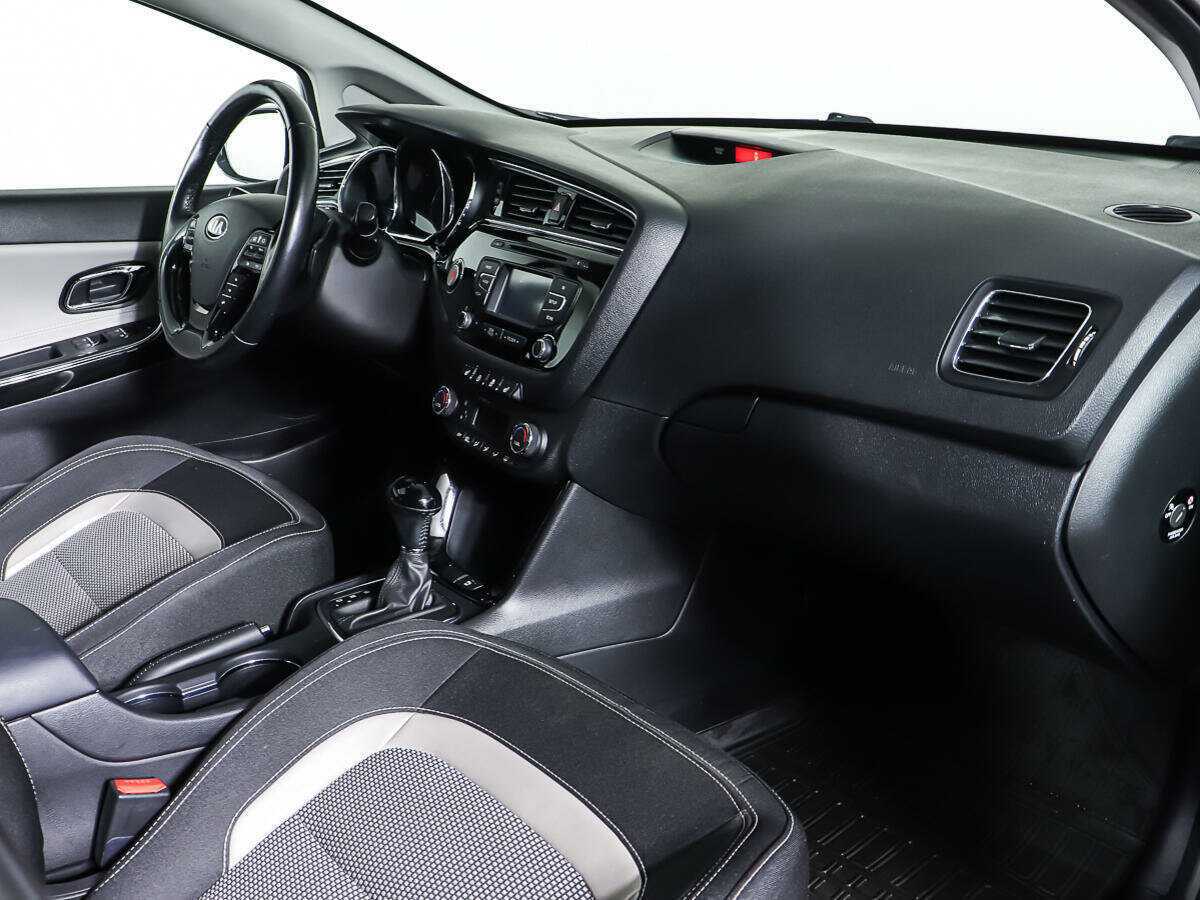 Kia Ceed, 2015 Фото №9