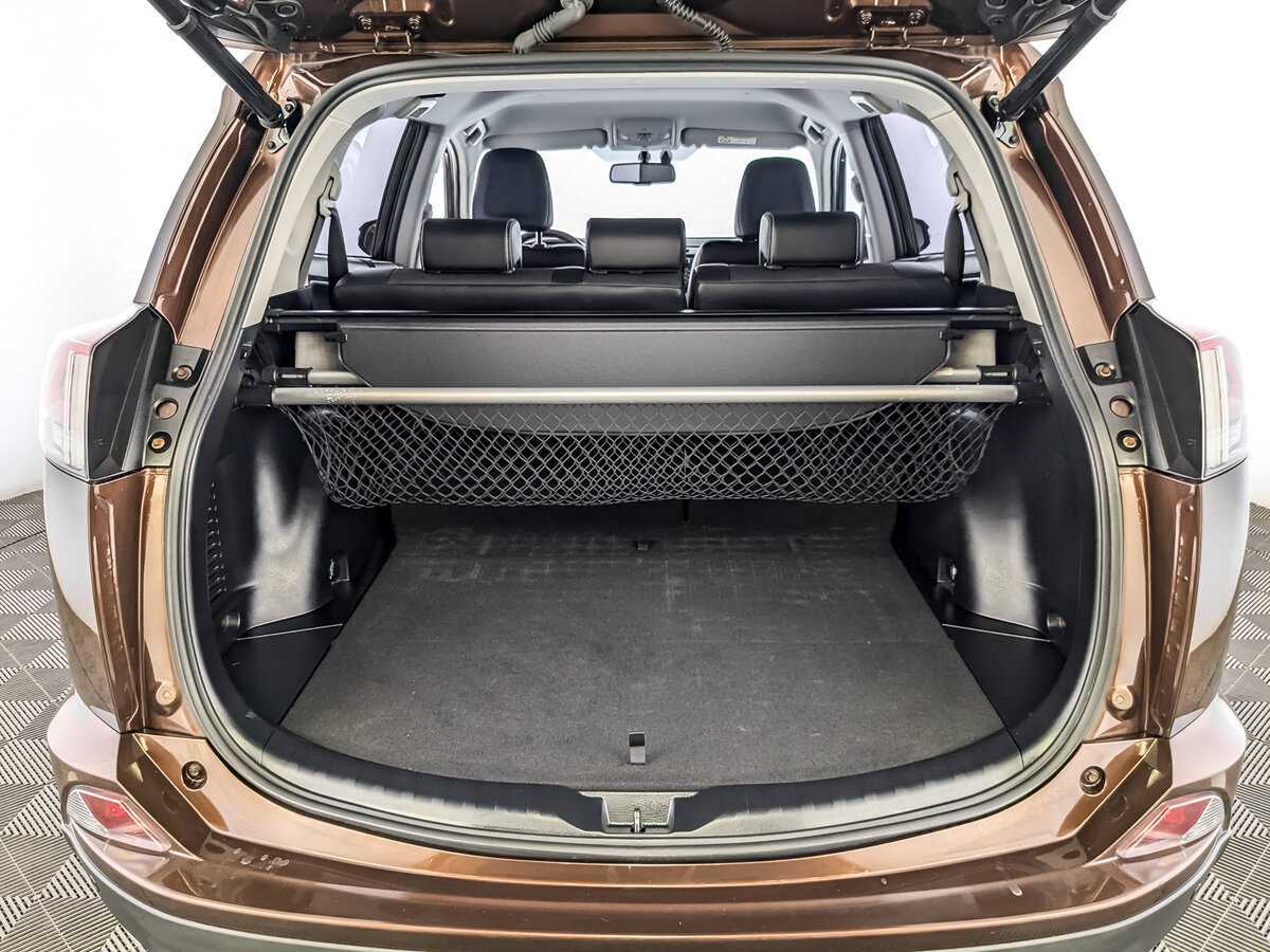 Toyota RAV4, 2017 Фото №10
