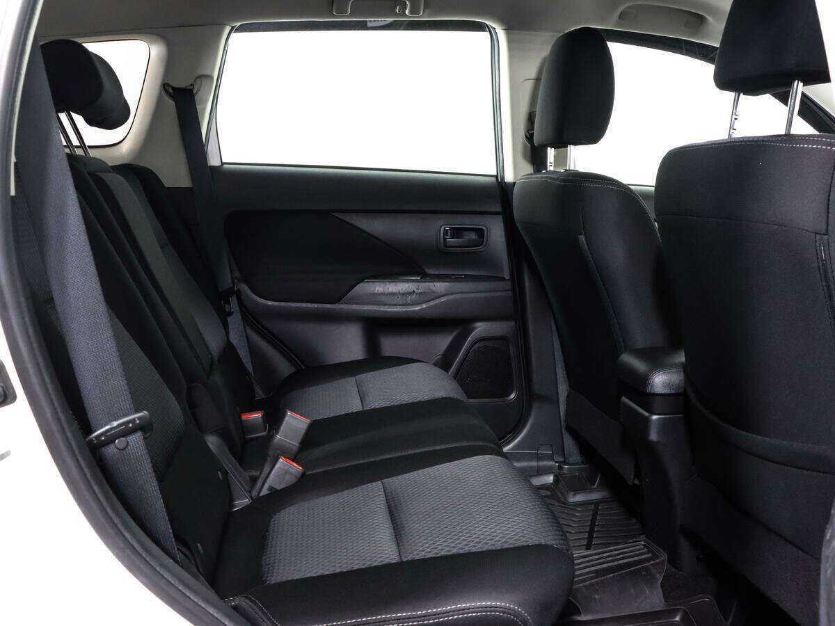 Mitsubishi Outlander, 2018 Фото №13