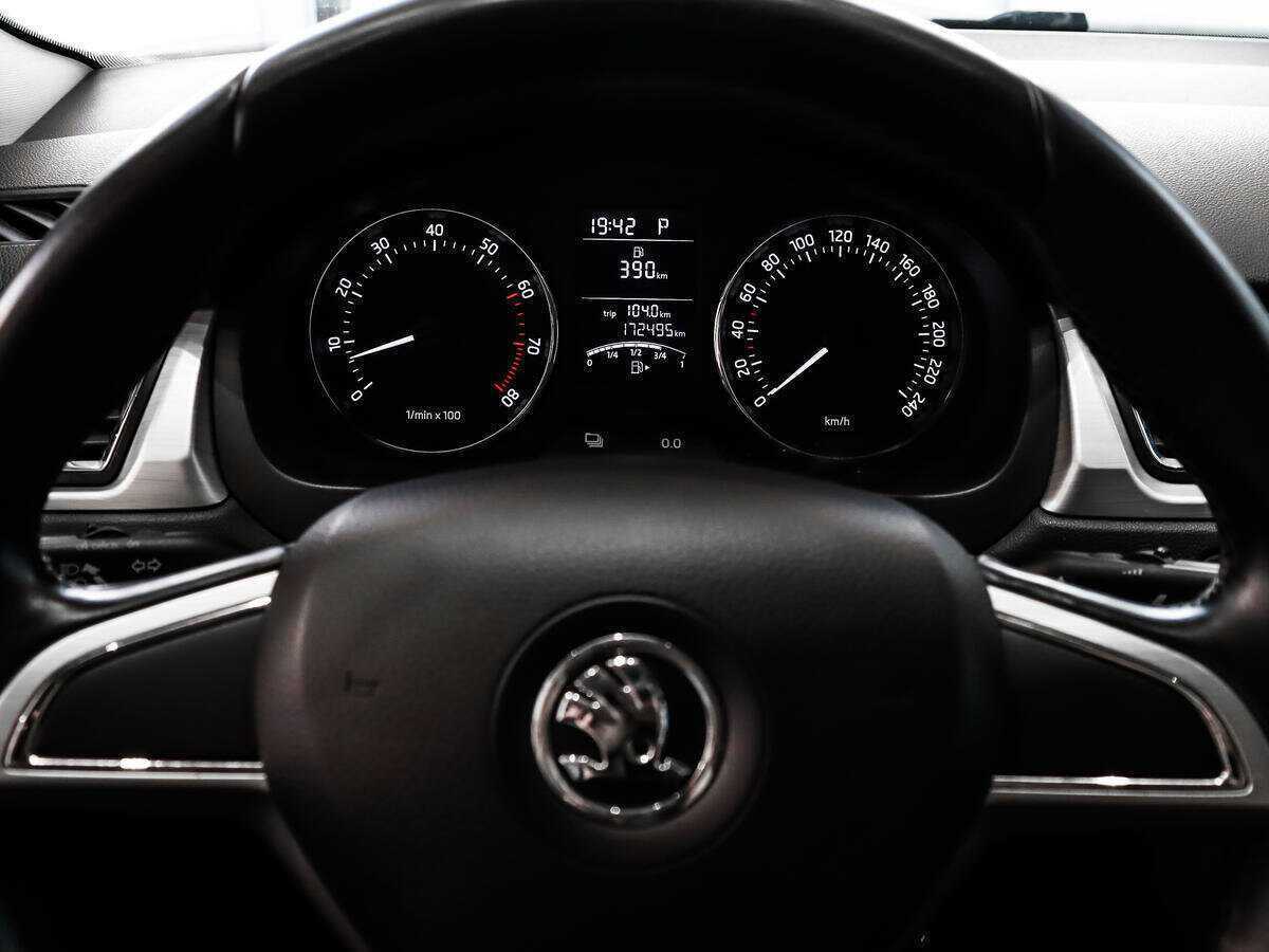 Skoda Rapid, 2014 Фото №14